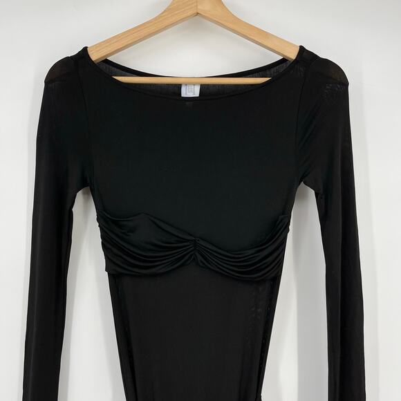 Elegant Black Maxi Dress - Picture 6 of 16